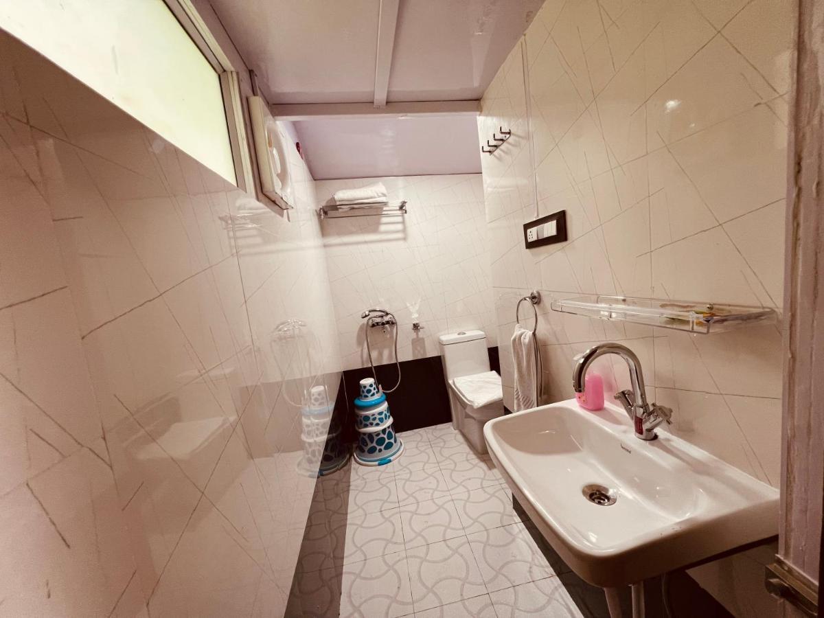 The Cocoon Camps & Nature Resorts Нейнитал Екстериор снимка