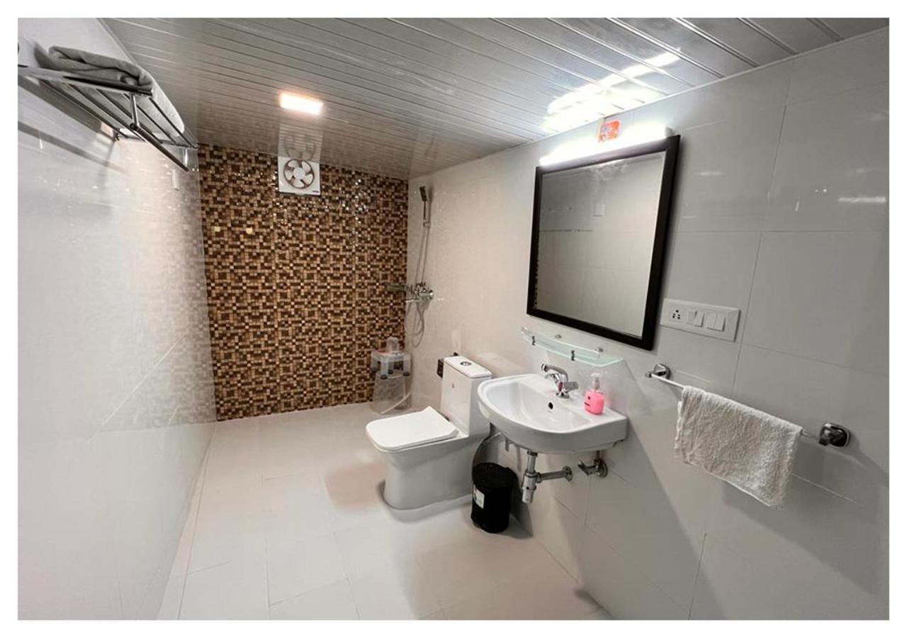 The Cocoon Camps & Nature Resorts Нейнитал Екстериор снимка